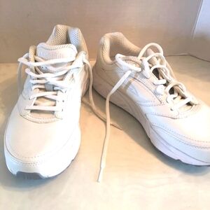 New BROOKS ADDICTION SNEAKERS S8